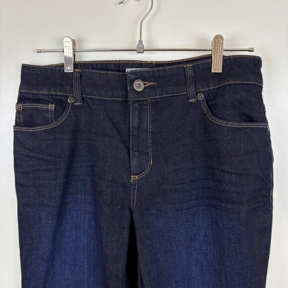 Chico’s Platinum Dark Wash Ultimate Fit Slim Leg Jeans Size 0.5 Converts to a 6 - Picture 5 of 8